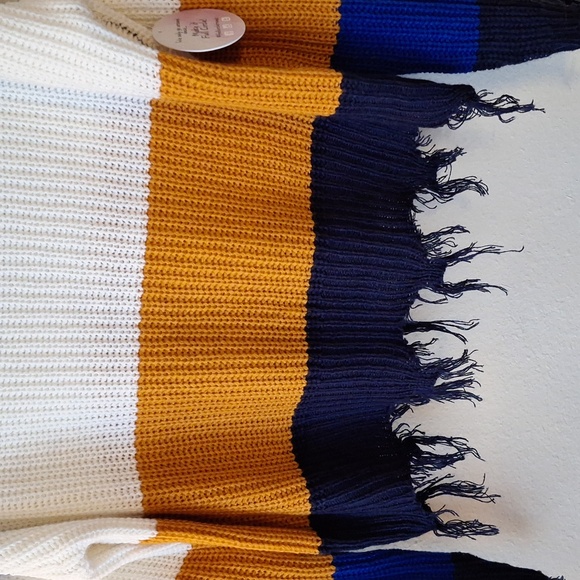 V-Neck Multi Color, Fringed, Cropped Sweater NWT  Size Large - Picture 7 of 14